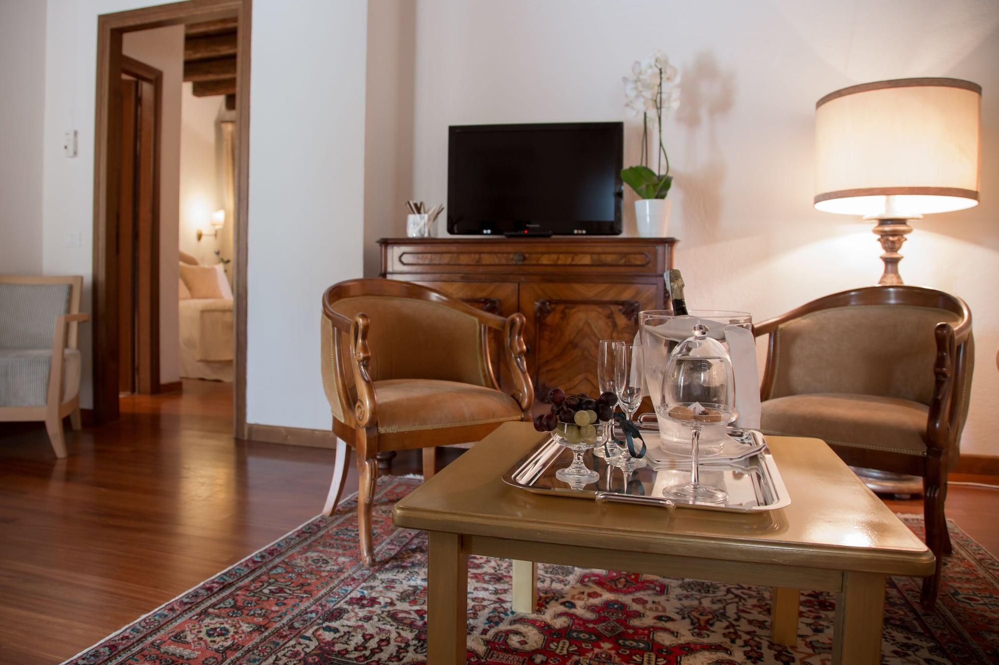 Hotel Villa Condulmer Mogliano Veneto Ngoại thất bức ảnh A room at the hotel