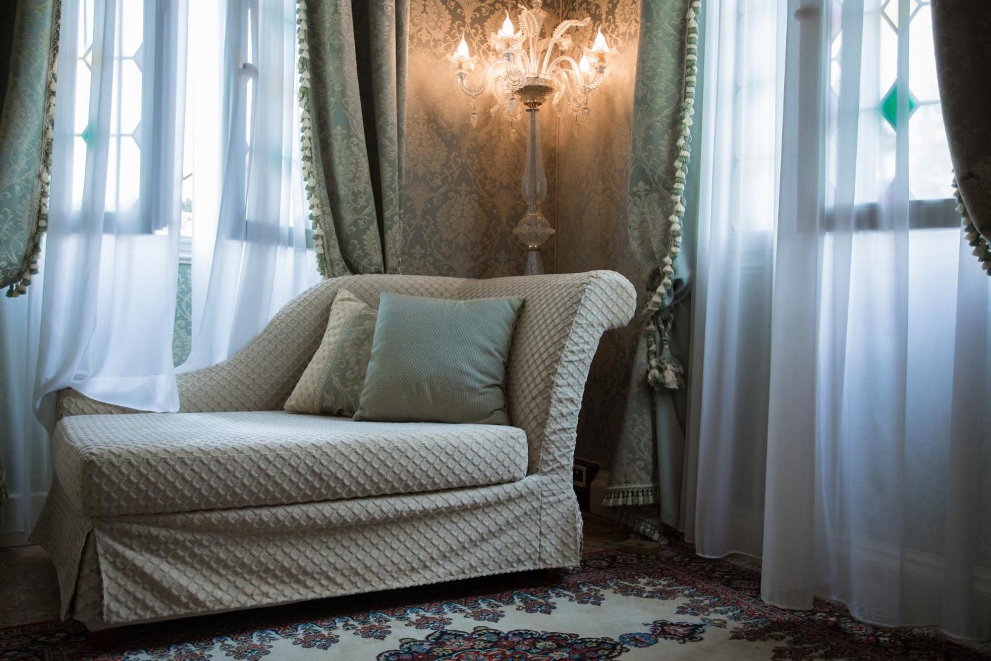 Hotel Villa Condulmer Mogliano Veneto Phòng bức ảnh A chaise longue