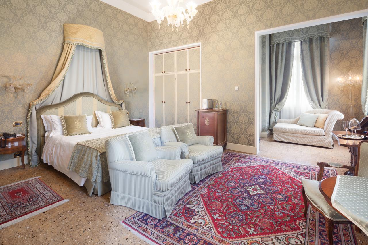 Hotel Villa Condulmer Mogliano Veneto Ngoại thất bức ảnh A suite at the Hotel Excelsior